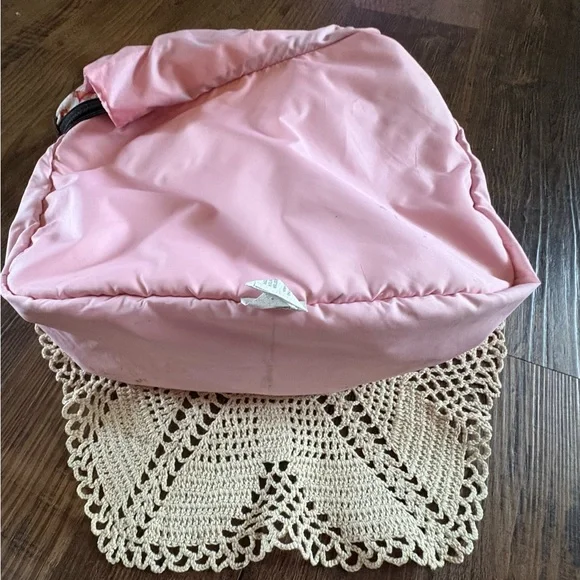 Lesportsac It’s a Small World Classic Hobo Bag w charm VHTF Vintage Disney Parks - Picture 12 of 16